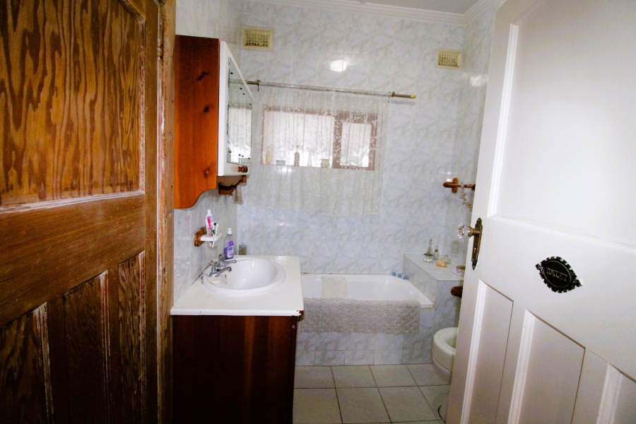 4 Bedroom Property for Sale in Berea Eastern Cape